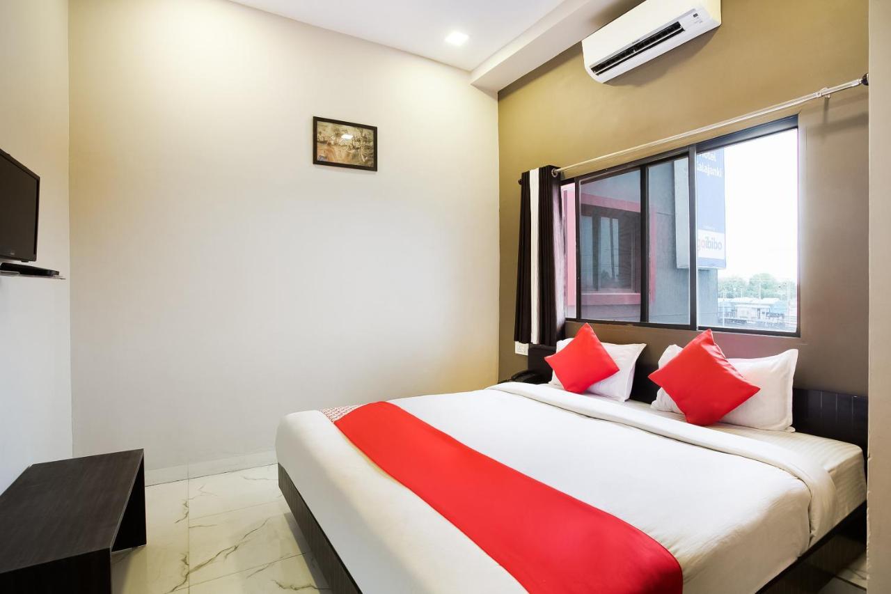 Oyo 39381 Kalajanki Hotell Ujjain Exteriör bild