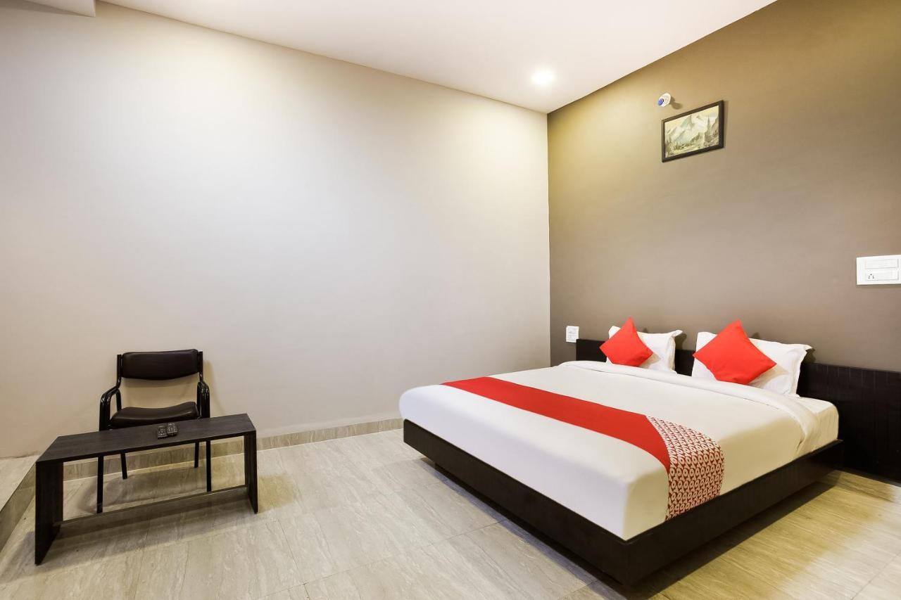 Oyo 39381 Kalajanki Hotell Ujjain Exteriör bild