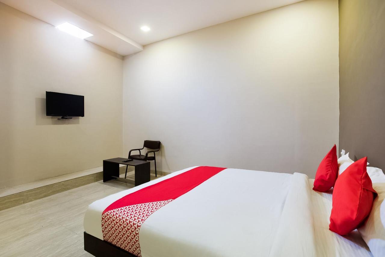 Oyo 39381 Kalajanki Hotell Ujjain Exteriör bild