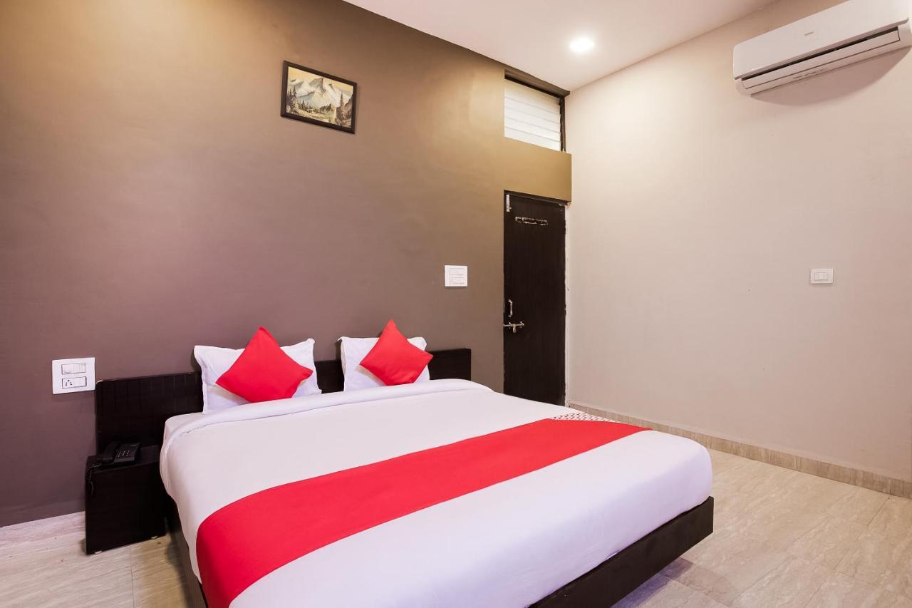 Oyo 39381 Kalajanki Hotell Ujjain Exteriör bild